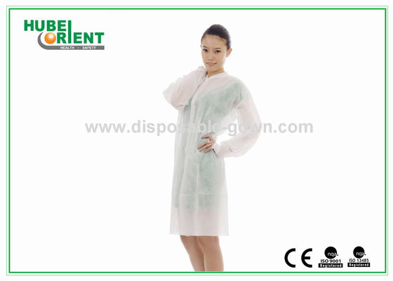 Disposable PP/Non-Woven/SMS/tyvek lab coat With Snaps For Hospital Nursing